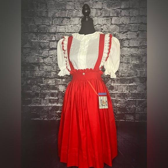 Bavarian Oktoberfest Dirndl - Picture 4 of 7